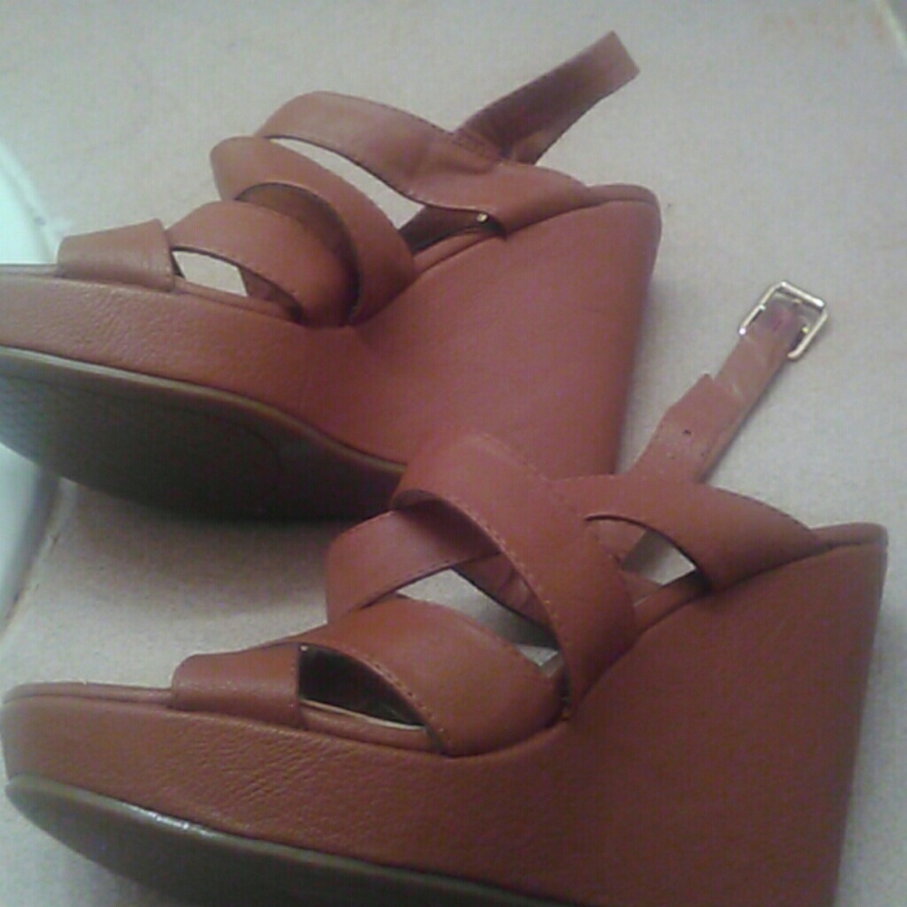 Shoes - Picture 5 of 5